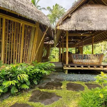 Pondok Indah - 2 Bds Eco Bamboo House, Garden